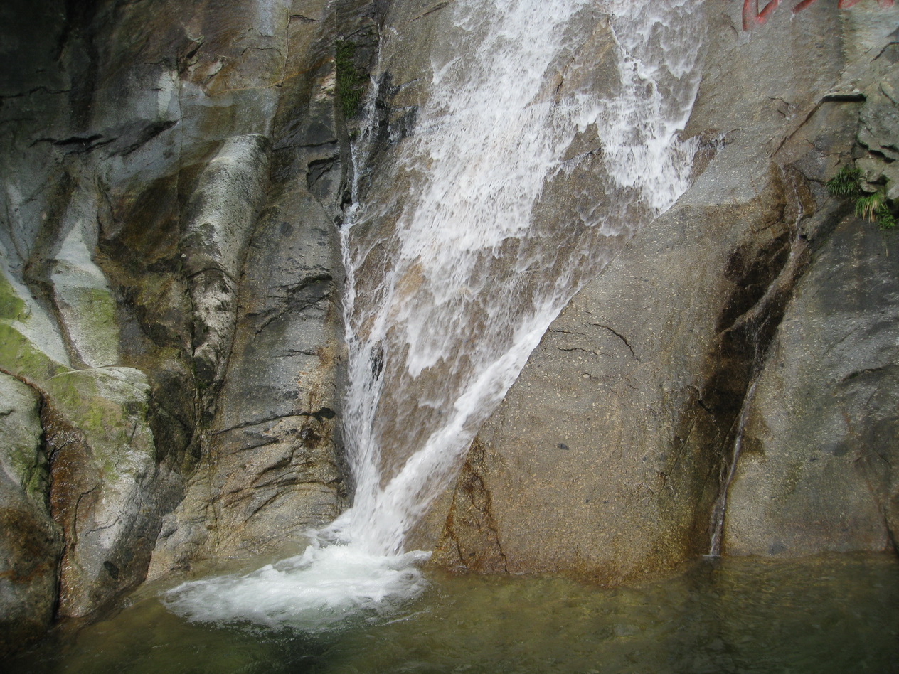 鱼鳞瀑2.jpg